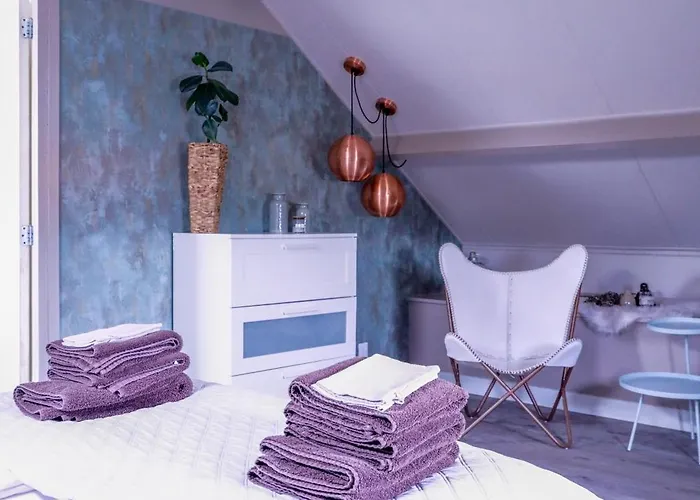 Waterhill's Bed * Dinteloord